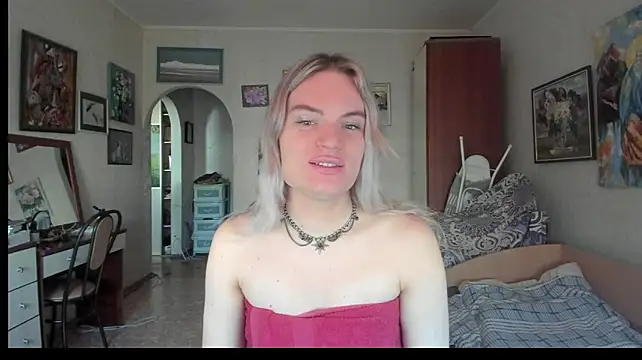 milliKira006 webcam