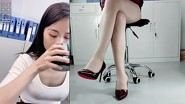 Lynnalltop-165-KeKe webcam