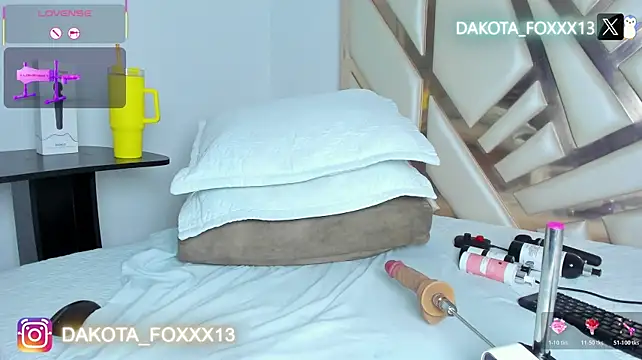 Dakota_Foxxx webcam