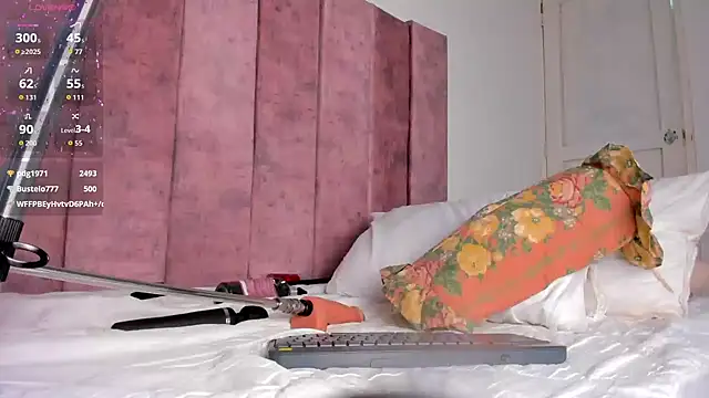 Sophia-Gomezz webcam