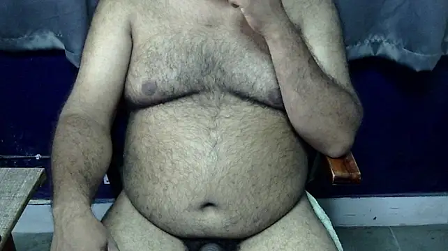 hairysubcub_70 live cam on StripChat