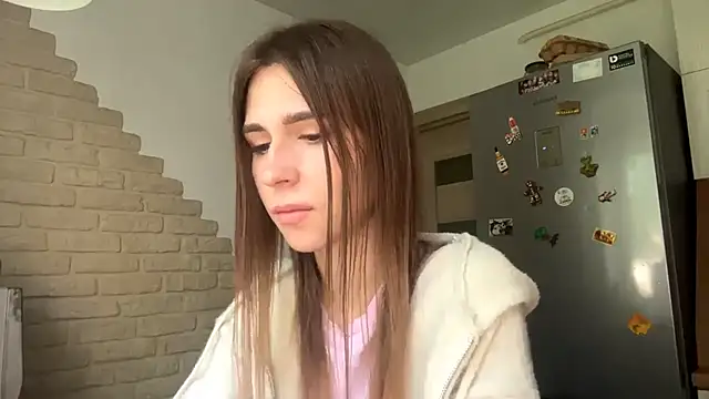 ZaraGuyette live cam on StripChat