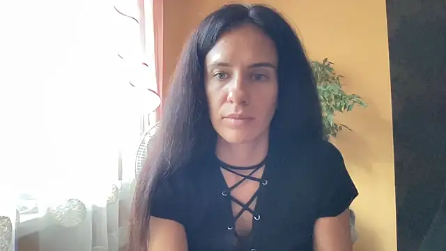 Omelvia live cam on StripChat