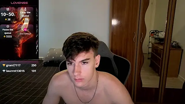 BradyFlint live sex cam