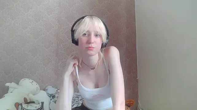 CaryCroy live sex cam