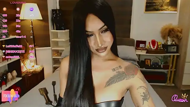SeductiveVictoria live cam on StripChat