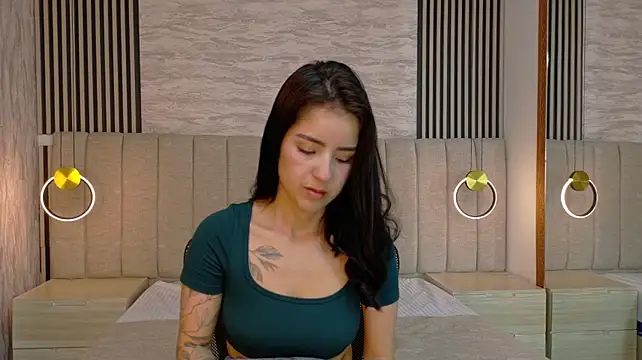 giapearl25 live cam on StripChat