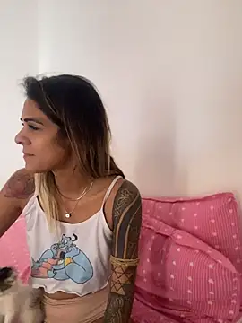 sabrinaneves live cam on StripChat