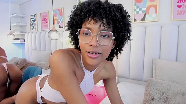 Megan__Hart_ live cam on StripChat
