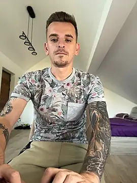 Huge_cock22cm live cam on StripChat
