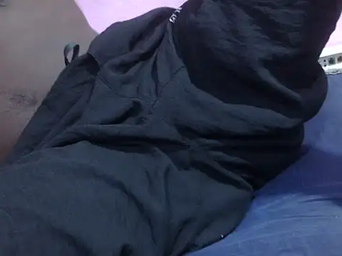 monster-bbc0 live cam on StripChat