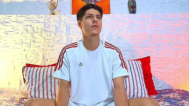 Eliassalvatore_ live cam on StripChat