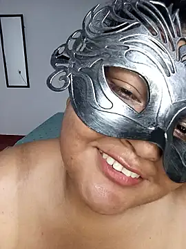 whitechubby07 live cam on StripChat