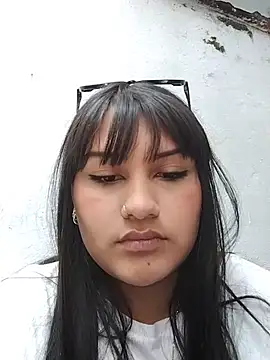 Emily-7 live cam on StripChat