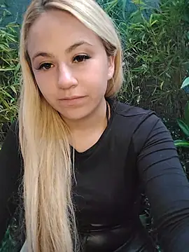 Angelwhite_25 live cam on StripChat