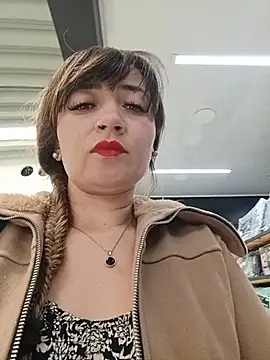 tata_sanz_ live sex cam