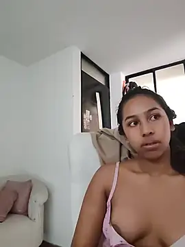 Baby_luxury_ live cam on StripChat