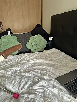 Nicollemays live cam on StripChat
