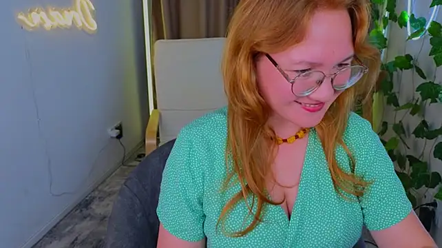 Marta_pav1ova live cam on StripChat