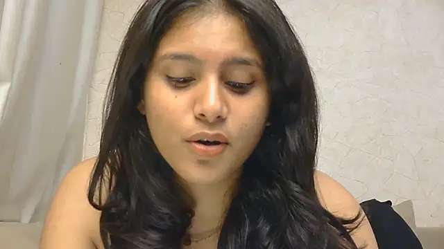 Naira_fit live cam on StripChat