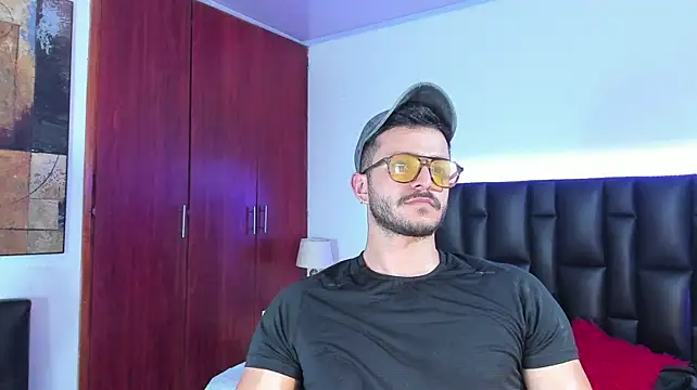 Marcus_lafourt live sex cam