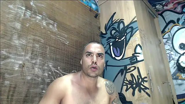 Justin_Frank live cam on StripChat