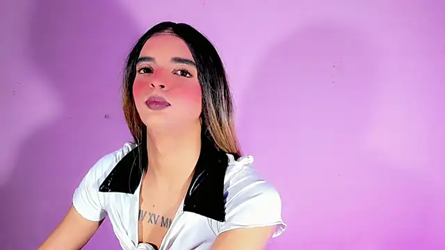 malahya_ live cam on StripChat