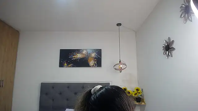sasi_luna live cam on StripChat