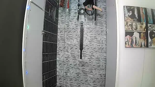 BaDSubMiss live cam on StripChat