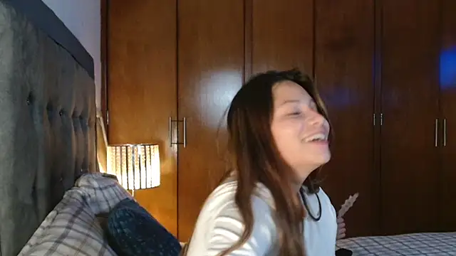 3littles live cam on StripChat