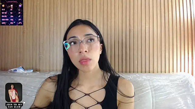 Violett1126 live cam on StripChat