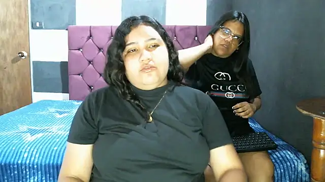 Valery-Khloe live sex cam