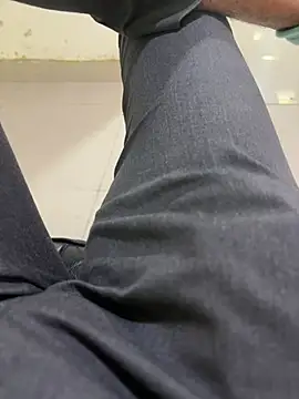 Mumbai_Stripper live sex cam