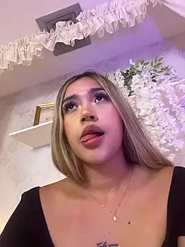 SophieRinaldi live sex cam