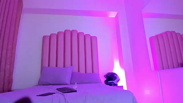 Lana_fox01 live sex cam