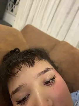 hinata_dolly live sex cam