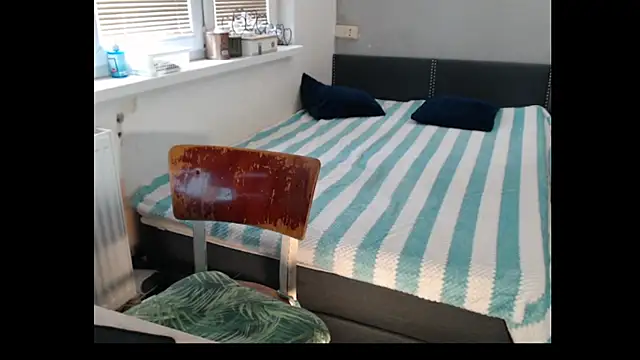 Sweetboobs live cam on StripChat