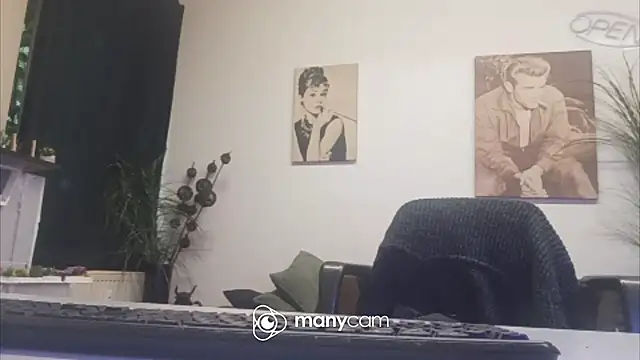 der_dino30 live sex cam