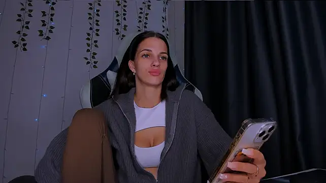 KarlaSim live cam on StripChat