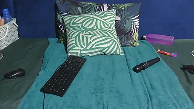 Melitaxx live cam on StripChat