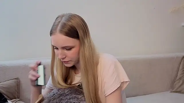BeverlyEngfer live cam on StripChat