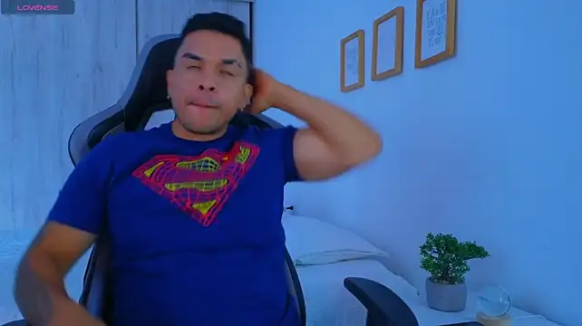 estebandelouis live sex cam