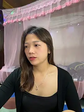 hhanni06 live cam on StripChat