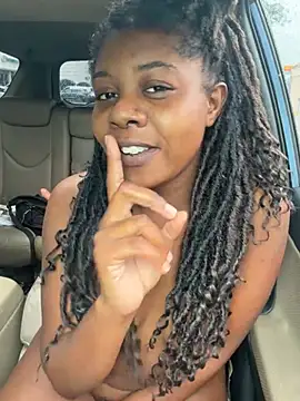 Ebony_Queeenx live sex cam