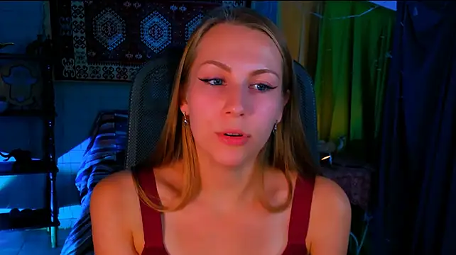 EvelinaSolt live cam on StripChat