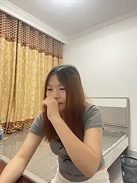 xiaolin2333 live cam on StripChat