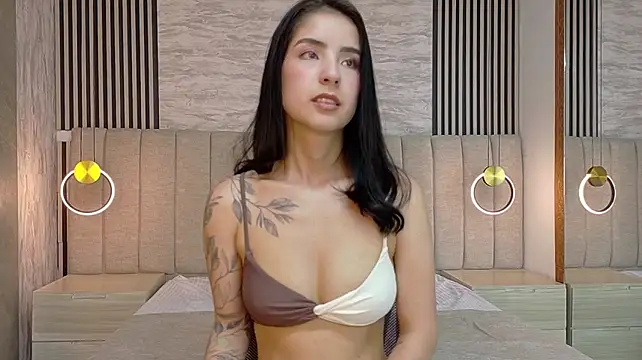 giapearl25 live cam on StripChat