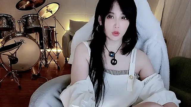 Evangelin-e live sex cam