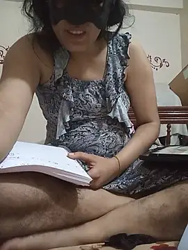 QueenofHair live sex cam