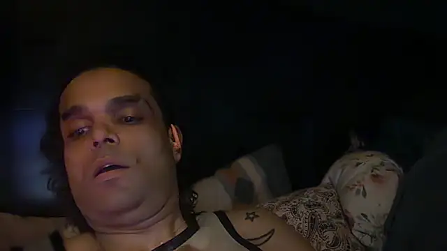 icebergslim281 live sex cam